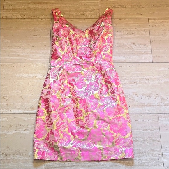 Lilly Pulitzer Dresses & Skirts - Floral Pink Sleeveless Dress